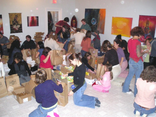 Holiday_Street_Meals_Prep_2005_038a.jpg