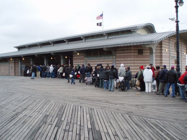 Xmas_Under_the_Boardwalk_200606.jpg