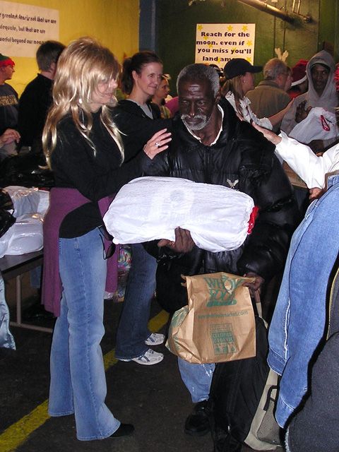 Holiday_Street_Meals_2007_DistB_051w.jpg